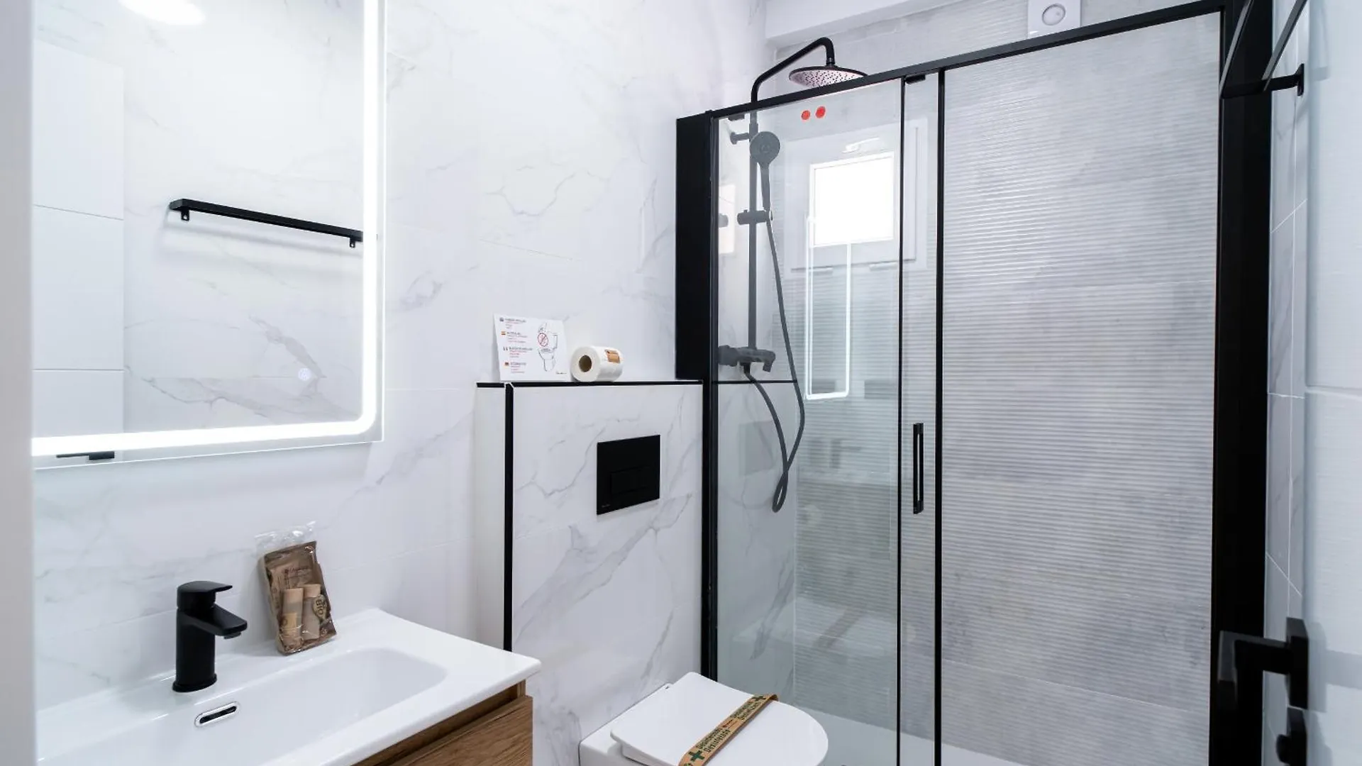 Urban Flores Suite By Casasol 네르하 0*,  스페인